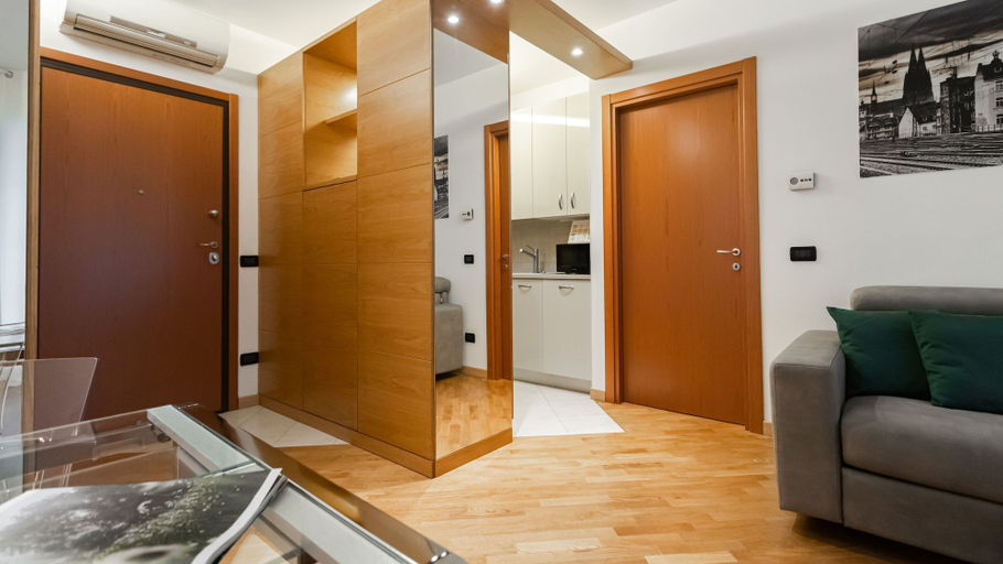 Others 4, Italianway - Ceroni 10, Milano