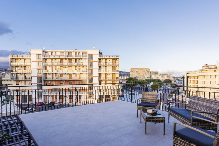 Room 5, Acquamarina Loft con Terrazza by Wonderful Italy, Catania