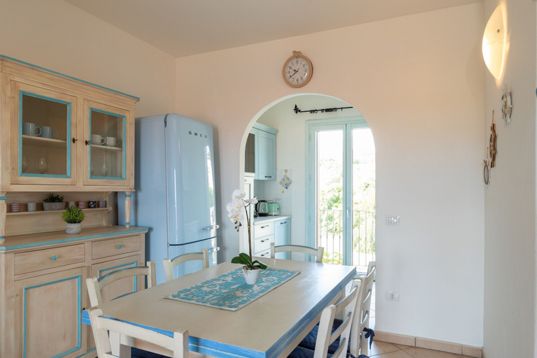 Room 5, Appartamento la Via del Mare by Wonderful Italy, Olbia-Tempio
