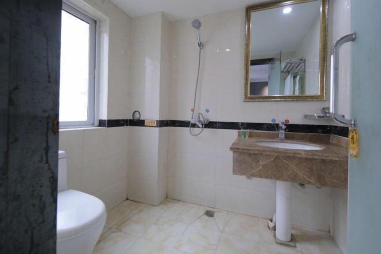 Bathroom 2, Chongqing SMT Business Hotel, Chongqing