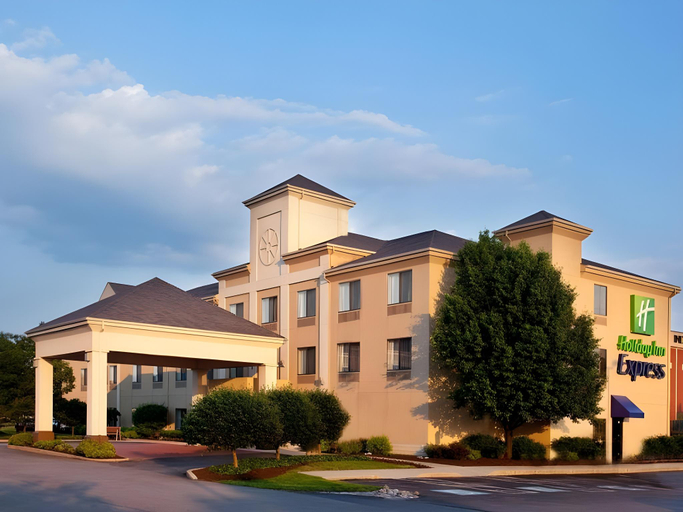 Exterior & Views 2, Baymont by Wyndham Merrillville, Lake