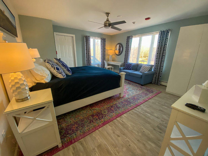 Bedroom 2, Old Town Inn, Washington