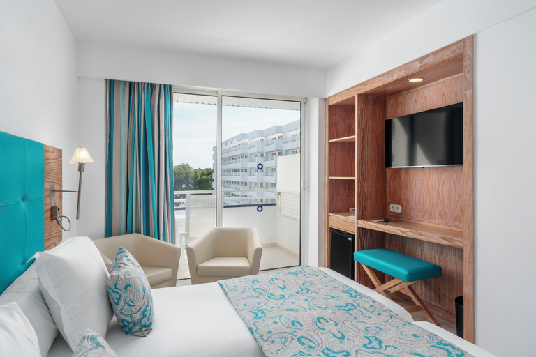 Bedroom 3, Alua Gran Camp de Mar Hotel, Baleares