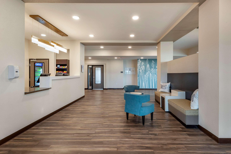 Public Area 3, MainStay Suites Waukee - West Des Moines, Dallas
