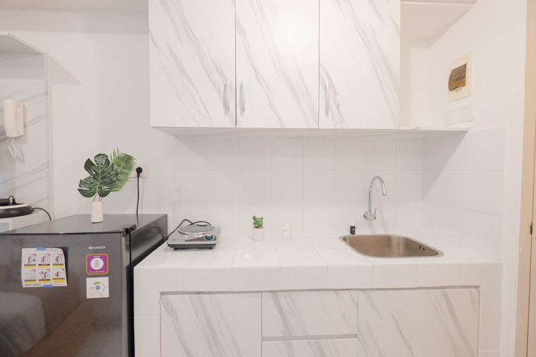 Others 4, Modern Soft Minimalist Studio at Tokyo Riverside PIK 2 Apartment By Travelio, Tangerang