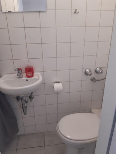 Bathroom 5, 2-Rent Group Hostel Apartments SEN14, München