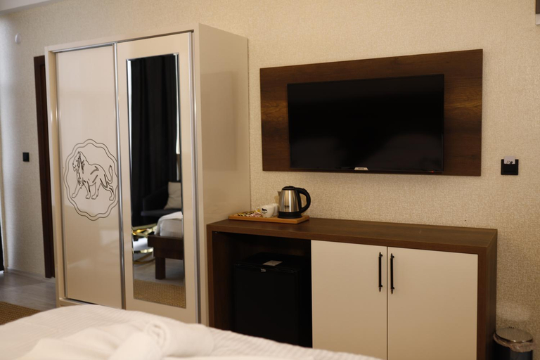 Bedroom 2, New Konak Hotel, Merkez