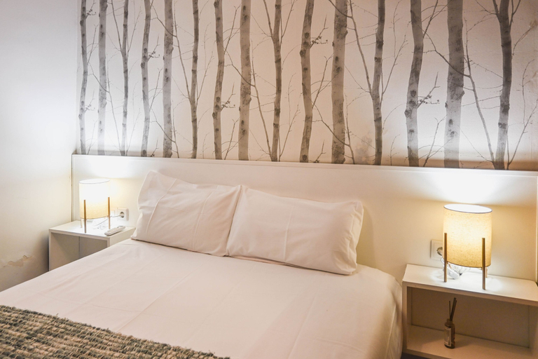 Room 2, M Jam300 Moderno y Elegante Piso en Arg Uuml Elle, Madrid