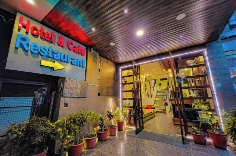 Exterior & Views, Hotel Paradise Inn, Udaipur