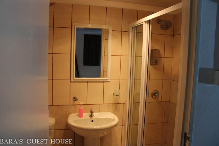 Others 4, Bara Guesthouse, Lejweleputswa