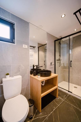 Bathroom 4, Moon Montana Busteni, Busteni