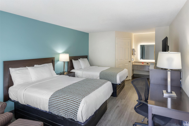 Bedroom 3, SureStay Plus Hotel by Best Western Asheboro, Randolph