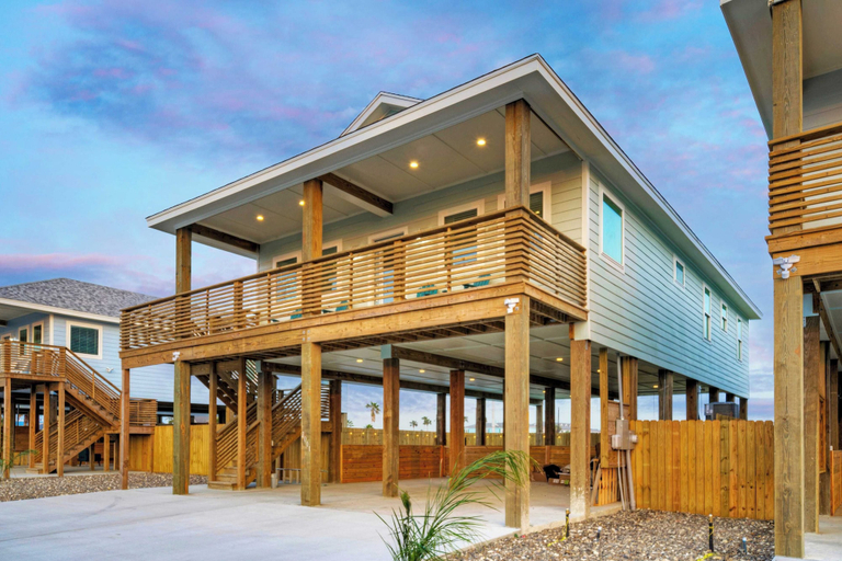Exterior & Views 2, Swinging Easy by Avantstay Private Pool, Firepit, Balcony, Nueces