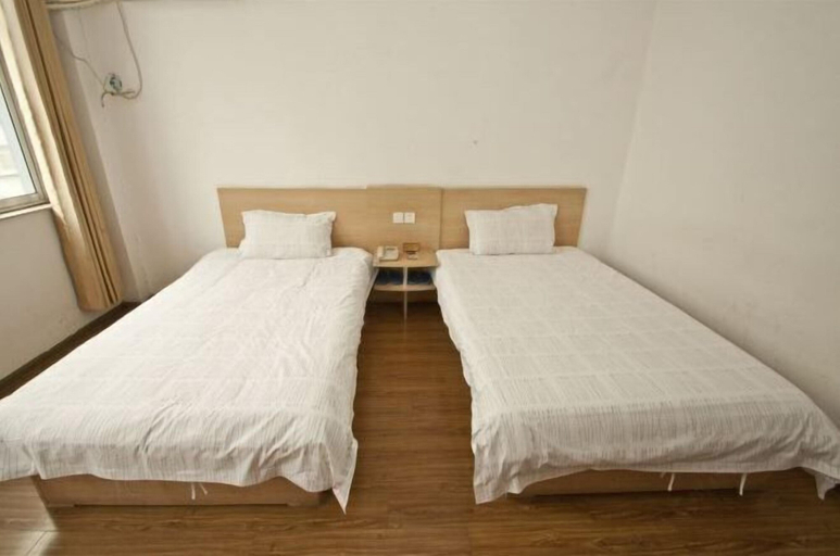 Bedroom 3, Yangguang Express Hotel, Linyi