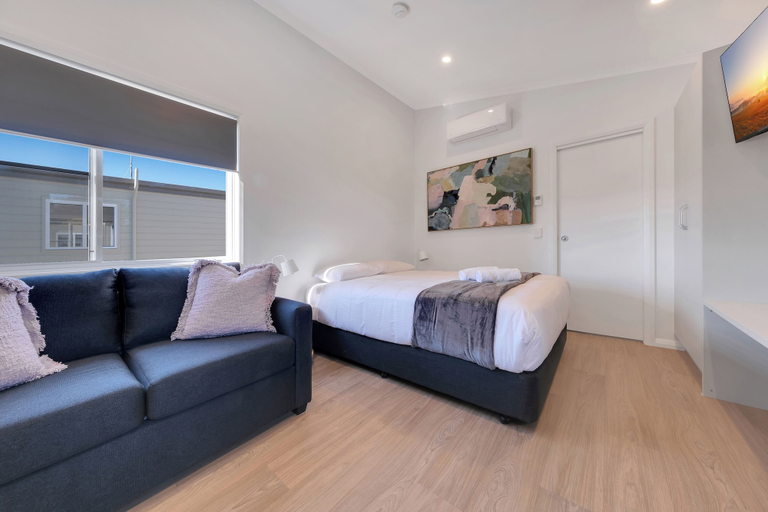 Bedroom 3, Tamworth Holiday Park, Tamworth Regional - Pt A