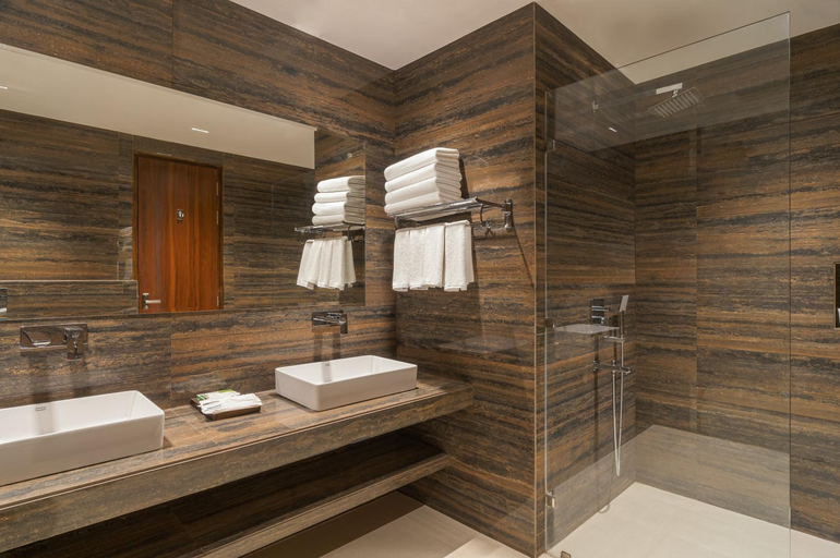 Bathroom 5, Baantalai Resort- Baba Balak Nath Shahtalai, Bilaspur