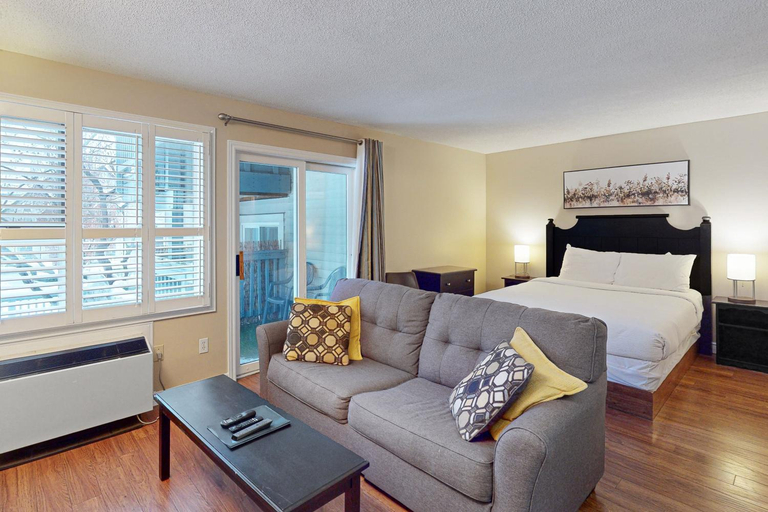 Bedroom 4, Ground Level, Mtnside w/ Pool, Hot Tub, Tennis!, Grey