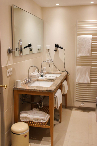 Bathroom 5, Schlosshotel Munchhausen, Hameln-Pyrmont