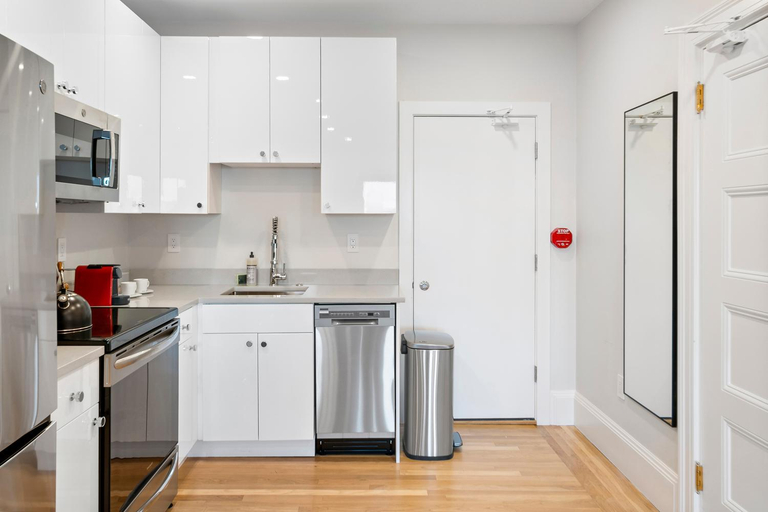 Others 3, Charlesgate Suites, Boston
