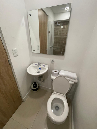 Bathroom 3, HOTEL MEDELLIN CENTRAL, Medellín