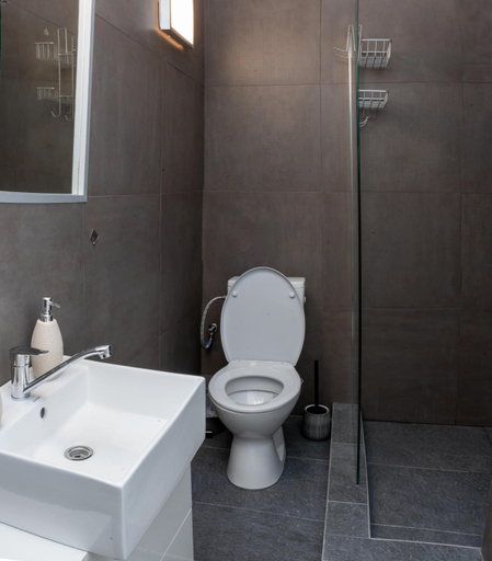 Bathroom 3, Cris Apartments Upstairs, Targu Mures