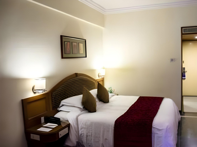 Bedroom 4, Hotel Sandesh The Prince, Mysore