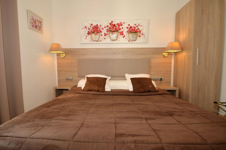 Bedroom 2, Hôtel Parisien, Alpes-Maritimes