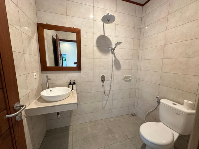 Bathroom 5, Brata Cottage Ubud, Gianyar