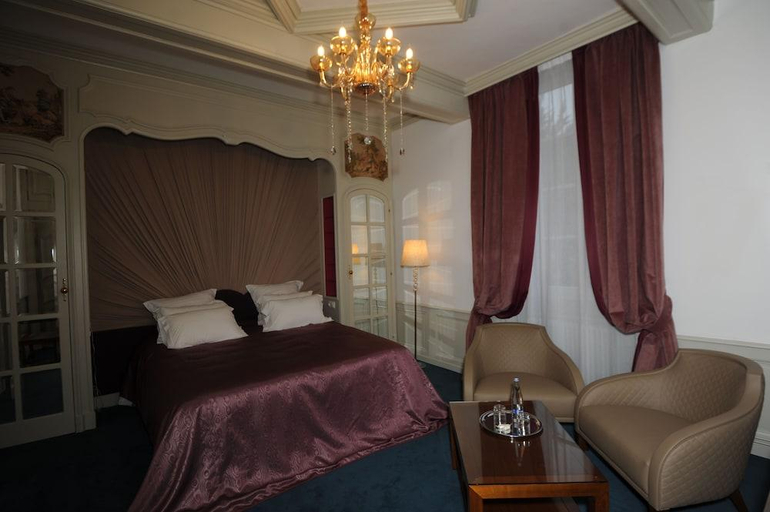 Bedroom 2, Hôtel Victor Hugo, Manche