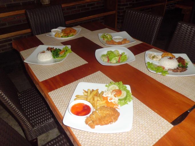 Food & Drinks