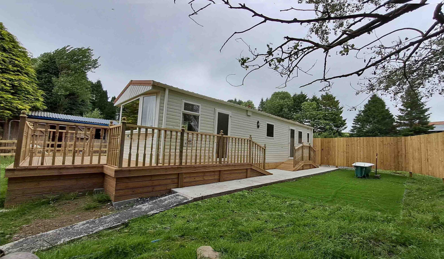 Exterior & Views, The Lookout - Park Home, Farm Park Stay, Swansea