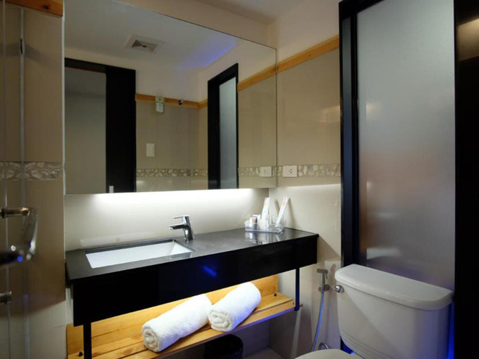 Bathroom 4, Cuarto Hotel, Cebu City