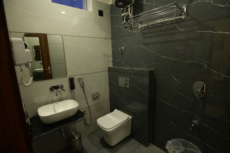 Bathroom 4, Hotel Neo, Jaipur