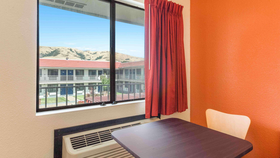 Others 5, Motel 6 Fremont South, Alameda