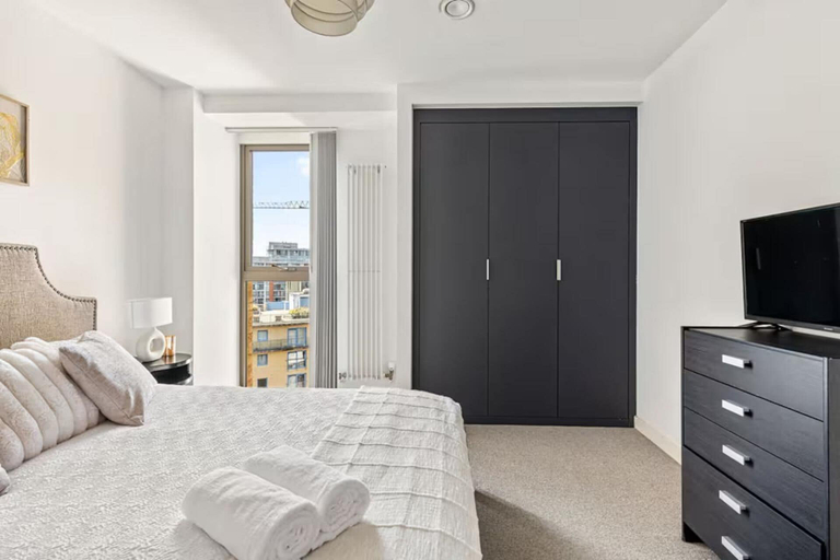 Bedroom 2, London Gateway Apartment, London