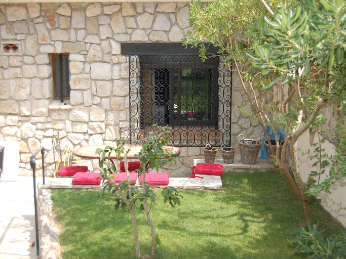 Food & Drinks 4, La Turbie Apartment, La Turbie, Alpes-Maritimes