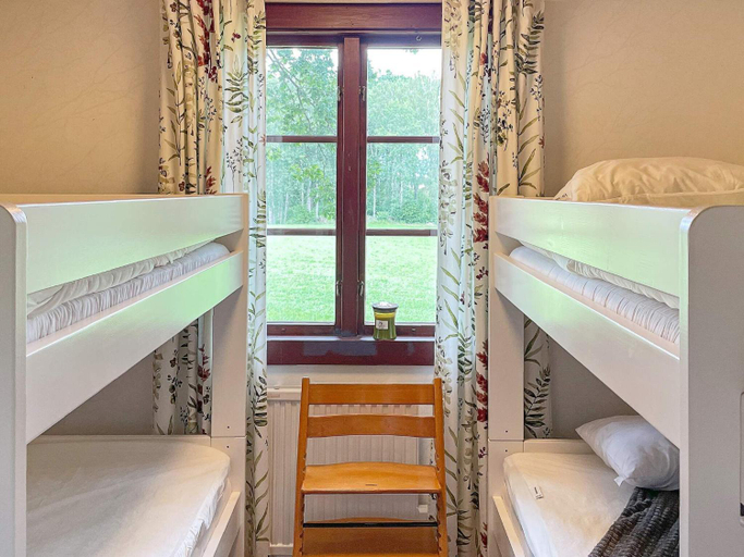 Bedroom 2, person holiday home in MELLERUD-By Traum, Mellerud