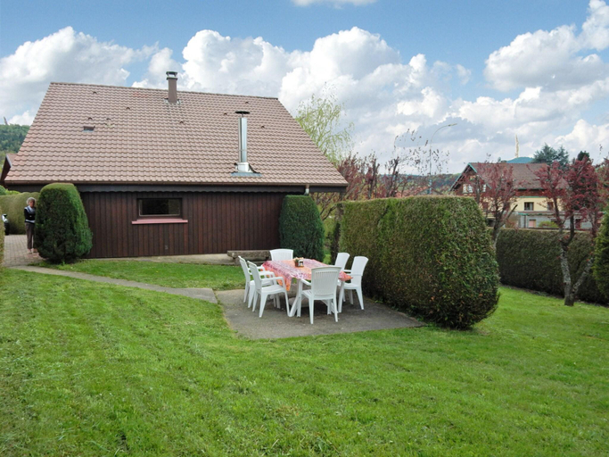 Exterior & Views 1, Chalet in Gerardmer near Ski Slopes, Vosges
