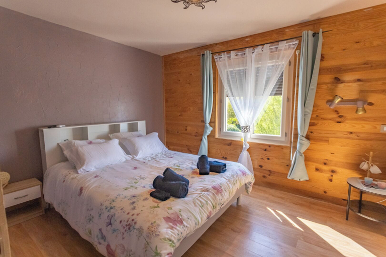 Bedroom 4, Au petit bonheur, Lot-et-Garonne