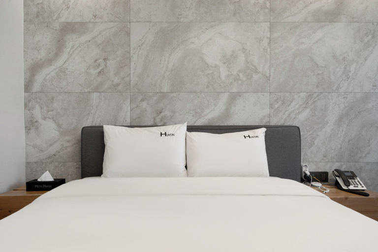 Bedroom 4, Haydn Hotel, Busanjin