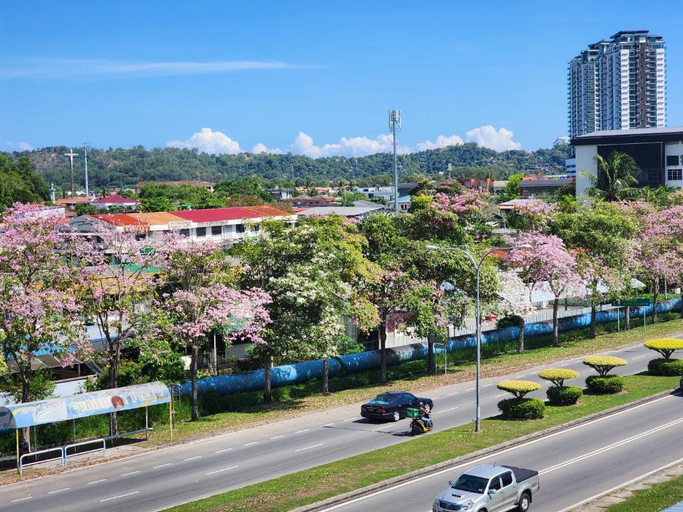 Others 5, Y Hotel, Penampang