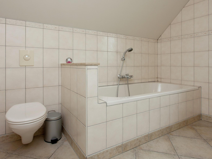 Bathroom 3, Peer Villa with Garden, Limburg