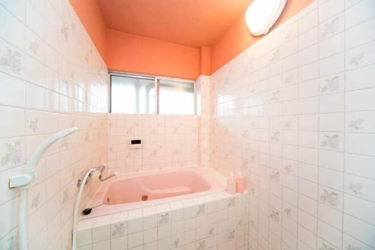 Bathroom 4, 7 min to JR Yokkaichi STN Large House, Yokkaichi