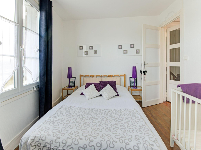 Bedroom 2, Harbor View Hideaway, Calvados