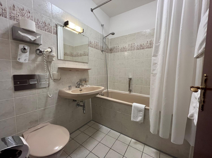 Bathroom 3, Hotel Garni Geisler, Köln