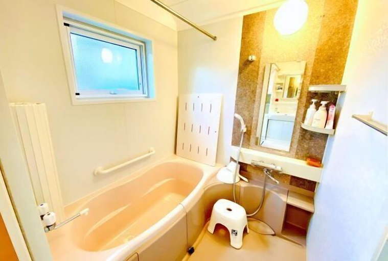 Bathroom 3, Ecco’s House, Shiraoi