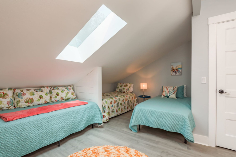 Room 3, Tropical Oasis With Heated Pool, Pinellas