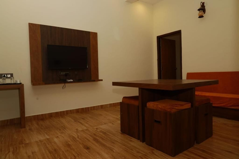 Others 5, Park view Yelagiri, Vellore