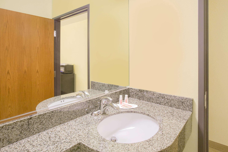 Bathroom 4, Microtel Inn & Suites by Wyndham Delphos, Allen