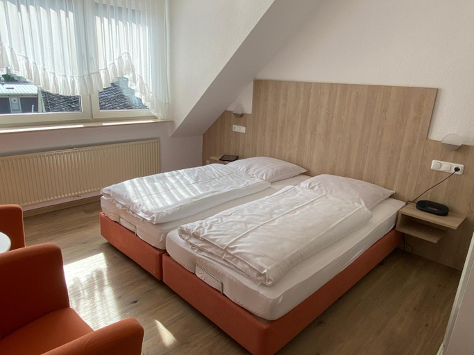 Bedroom 3, Hotel Rebstock, Cochem-Zell